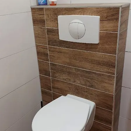 דירה Anglicky Roh *